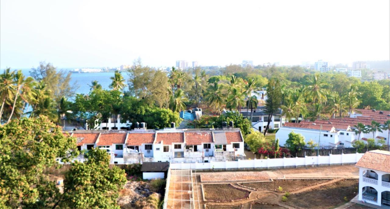 Lido Beach Resort Mombasa Exterior photo