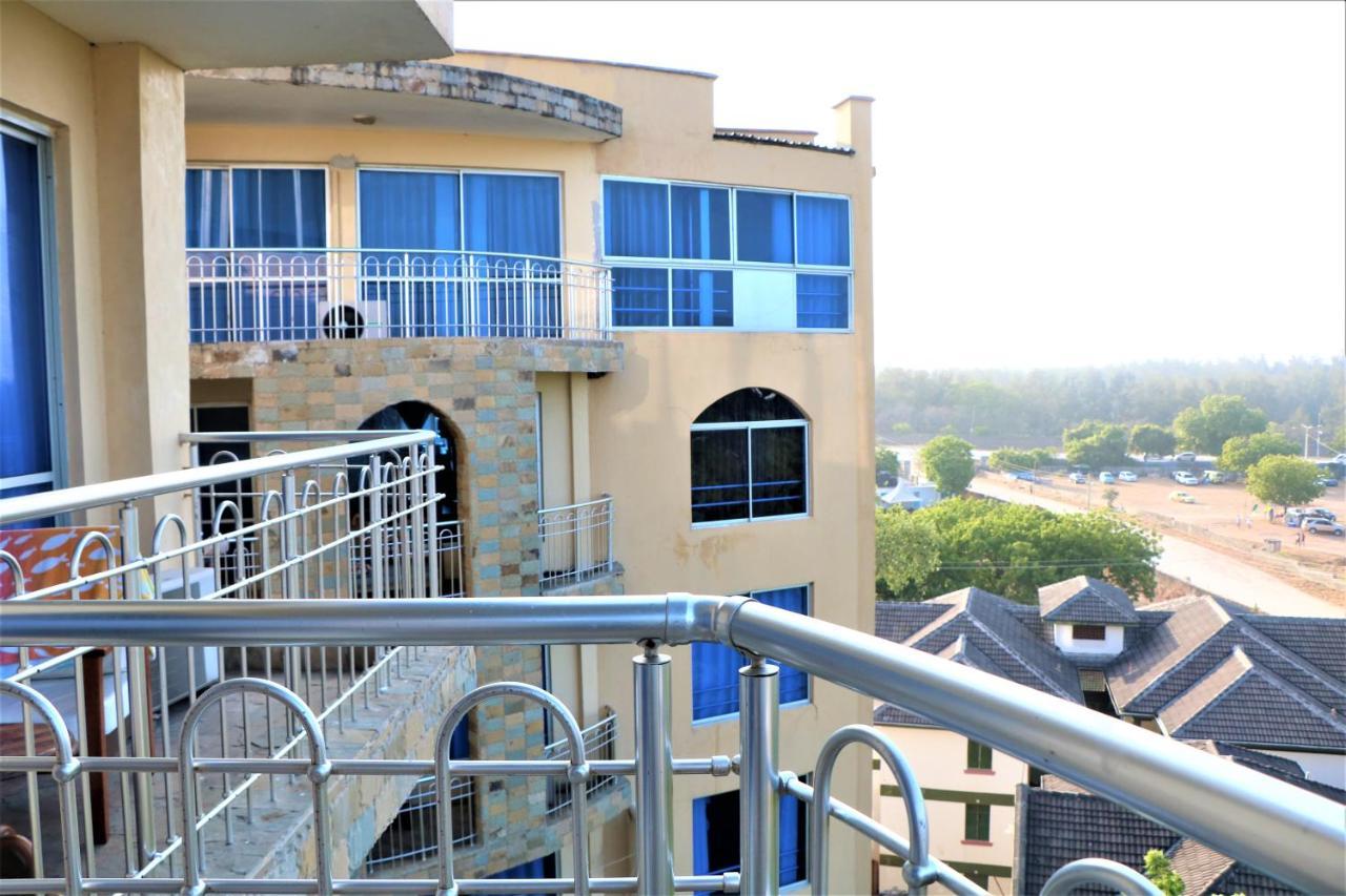 Lido Beach Resort Mombasa Exterior photo